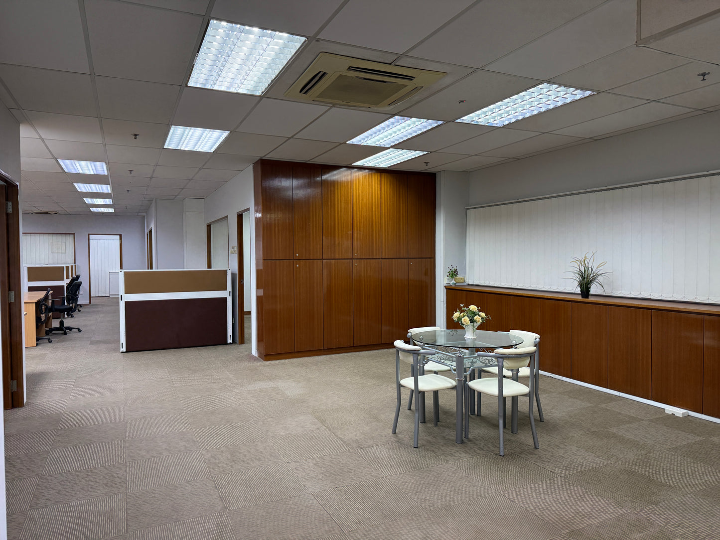 D13 - Spacious Whole Level Office for Rent @ Tannery Lane