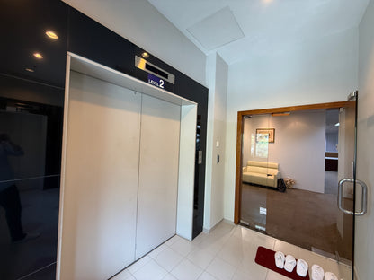 D13 - Spacious Whole Level Office for Rent @ Tannery Lane
